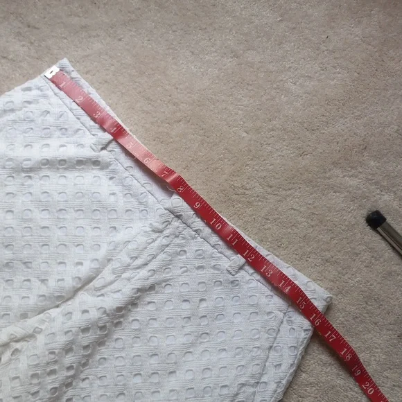 Mid Rise J Crew Shorts - Picture 5 of 8